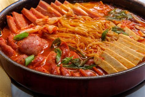 의정부 부대찌개 맛집, 그리고 시간을 거슬러 올라가는 맛의 여정